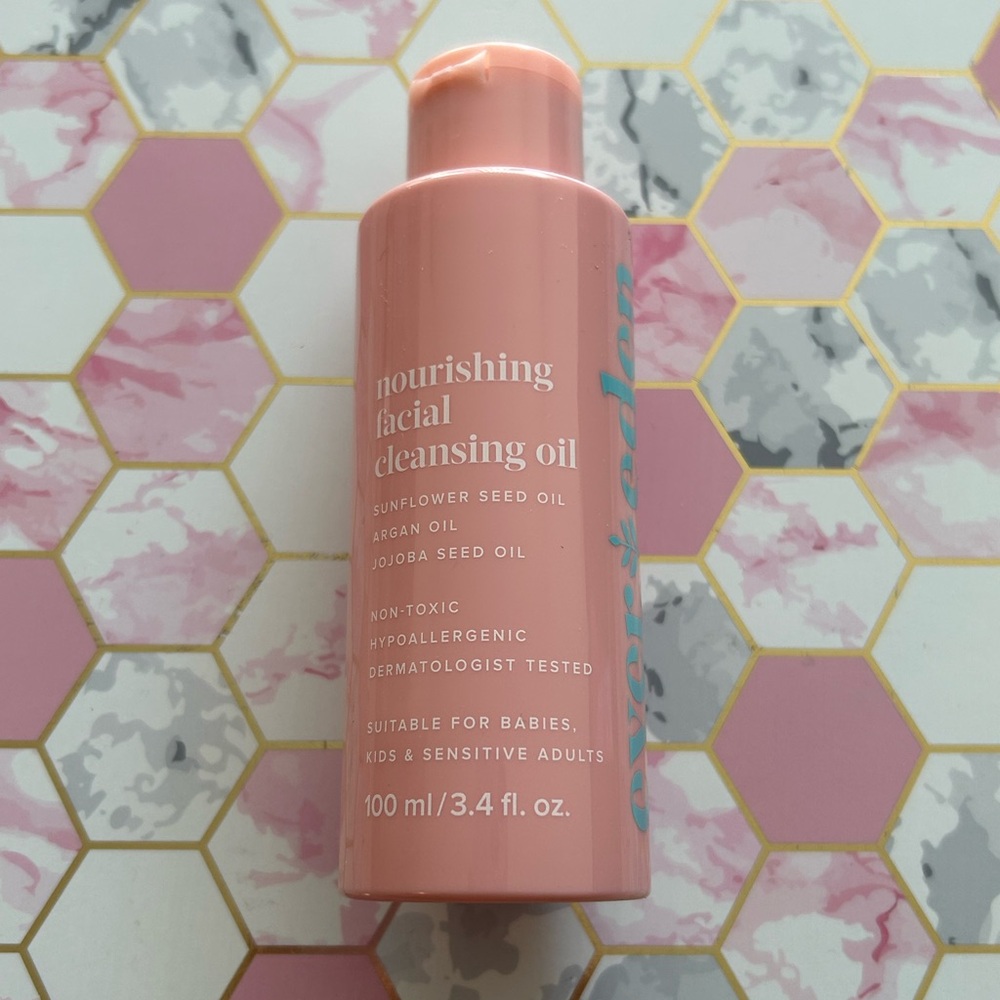 EVEREDEN Nourishing Facial Cleansing Oil